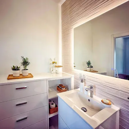 House Sleeps 4 - Parking-balcony-seaview - New Cómpeta