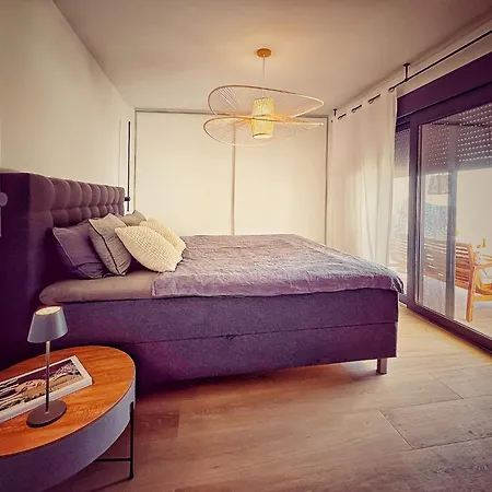 בית נופש House Sleeps 4 - Parking-balcony-seaview - New